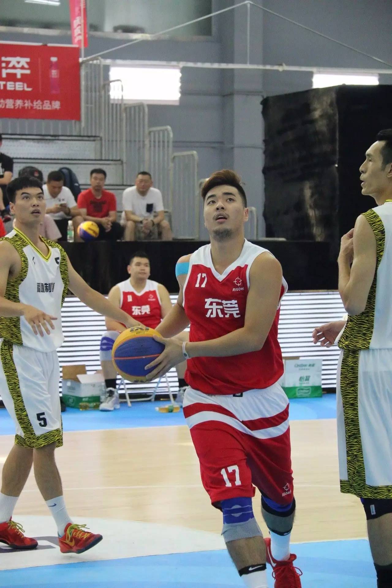 CLG绝杀PSG，Doinb操刀奇招英雄翻盘强强对话全球总决赛，强势挺进下一轮