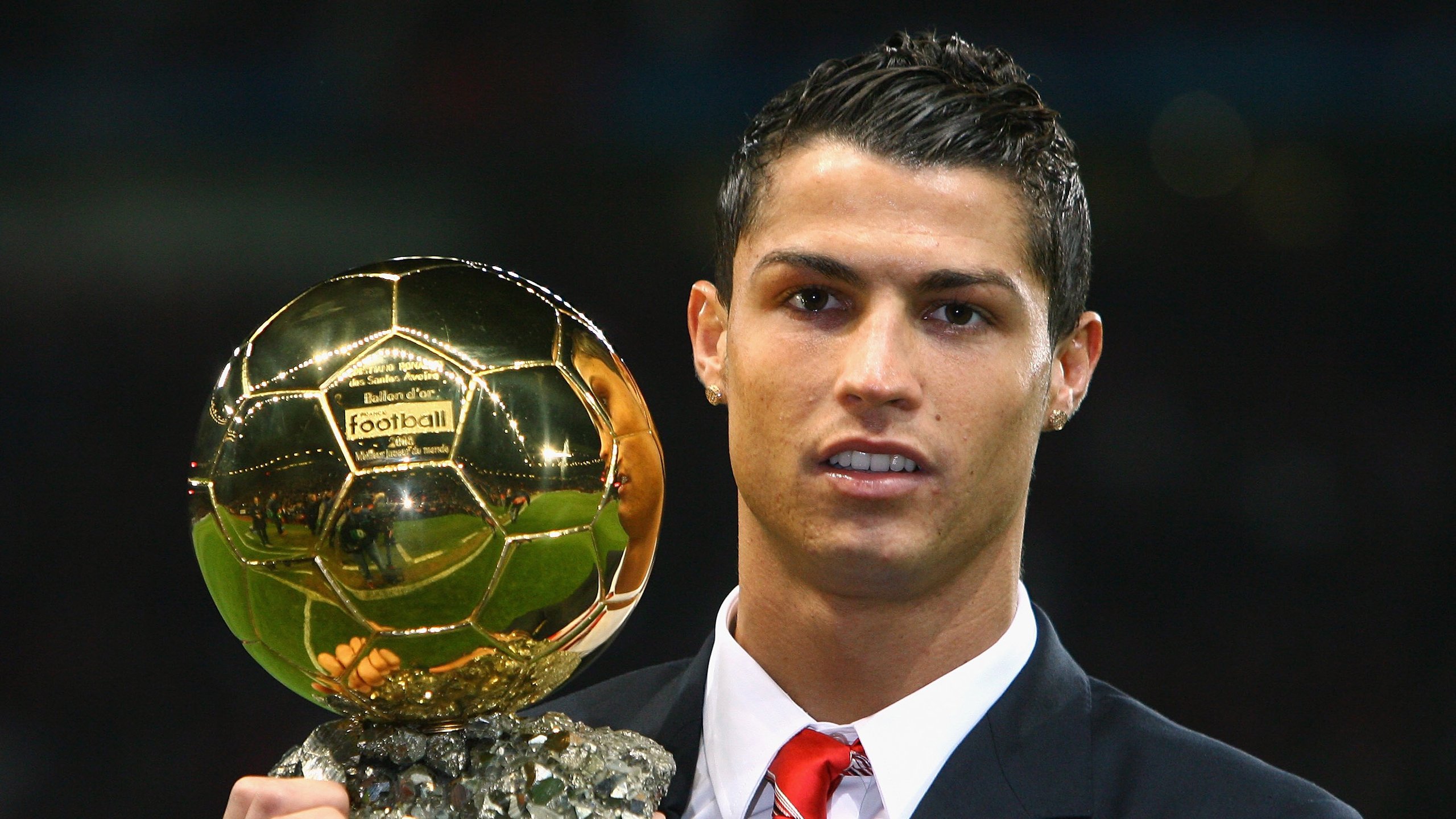 斯通斯!一场非典型中卫的史诗级表演,如何为曼城撕裂争冠天幕?