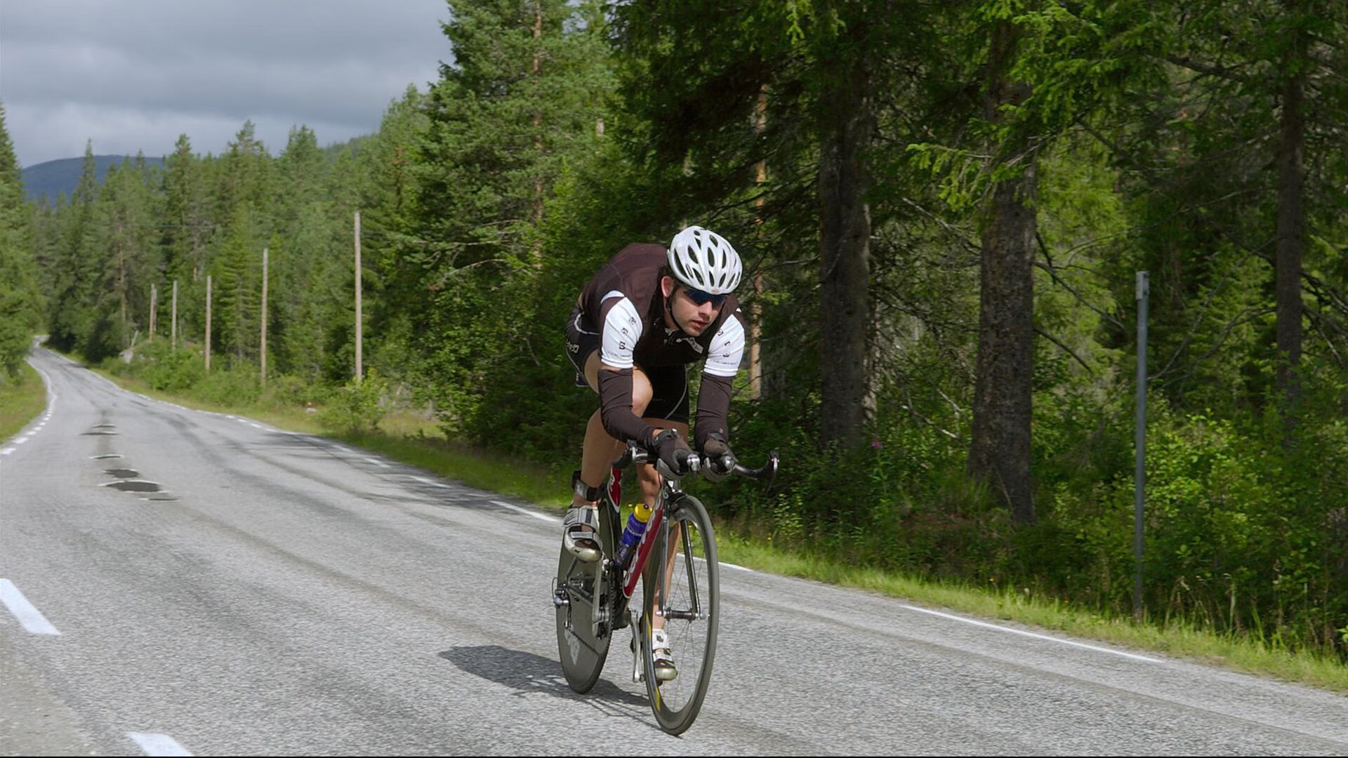 开云APP-身高2米16的法国高塔，竟成辽粤大战胜负手，戈贝尔在CBA赛场颠覆想象的统治之夜