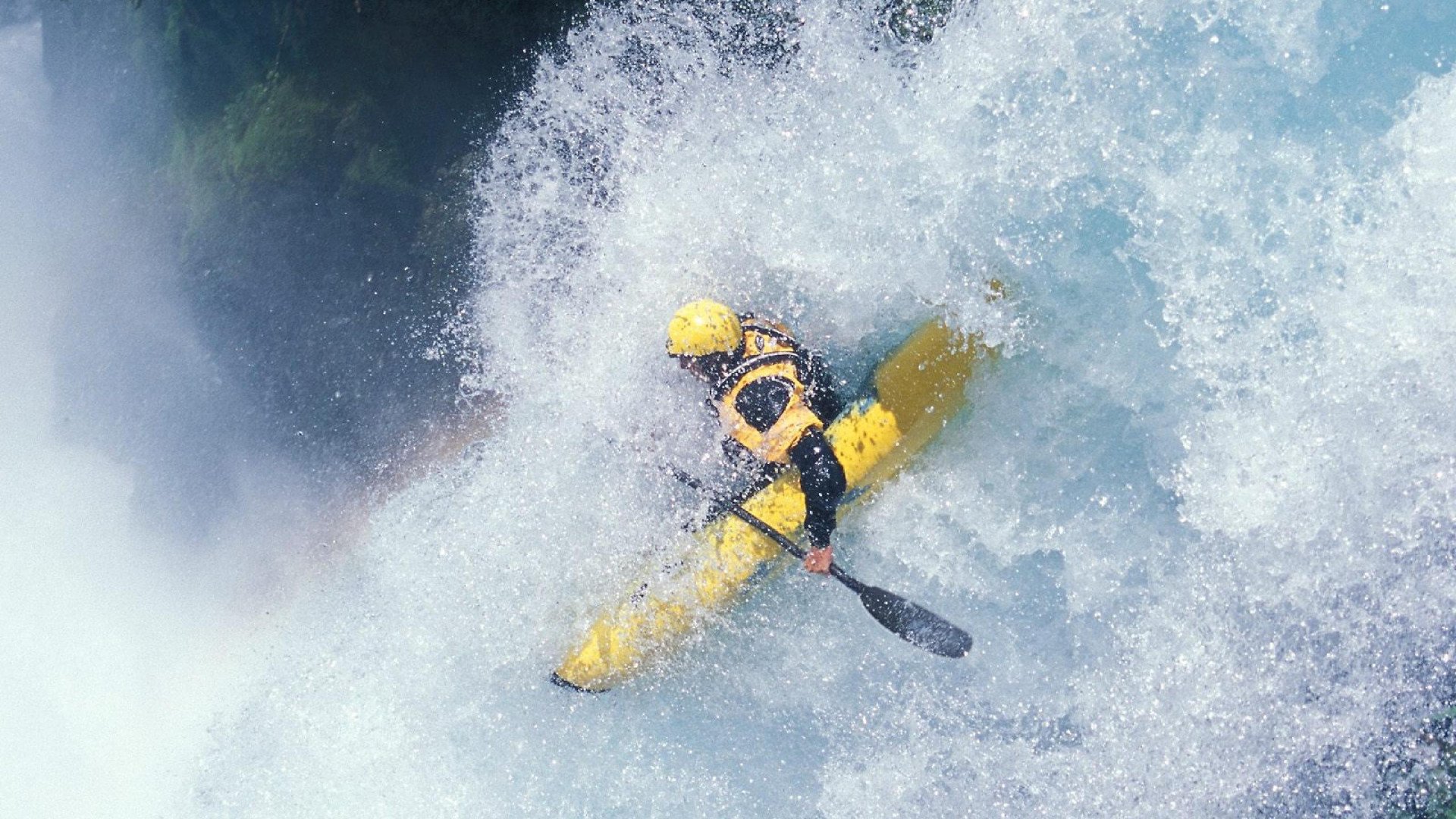 爱尔兰奇迹，全面压制巴黎圣日耳曼，C罗关键先生闪耀欧洲之夜