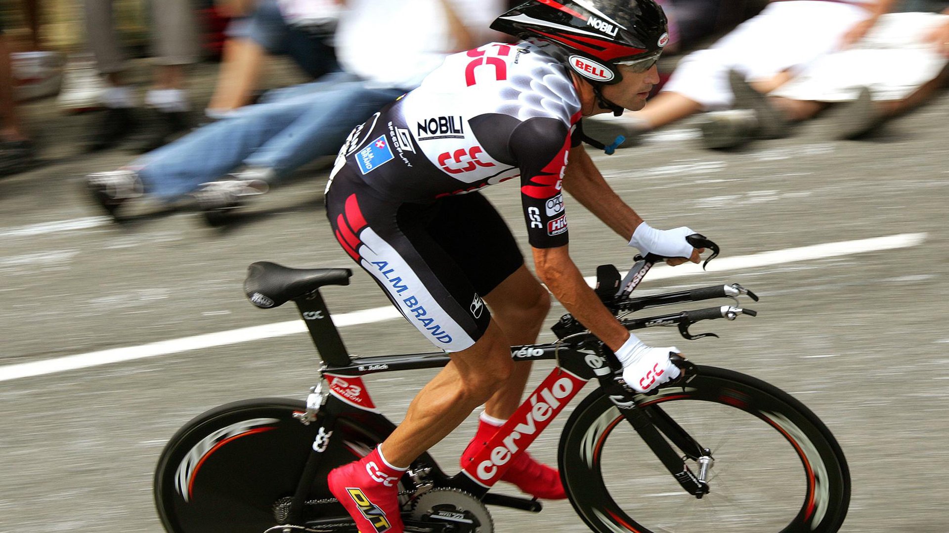 开云体育平台APP-保罗末节17分撕裂防线！关键战快船擒深圳，超巨价值在绝境绽放